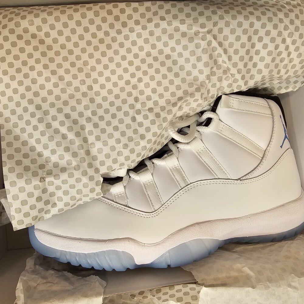 Air Jordan 11 Legend Blue - Picture 9 of 10